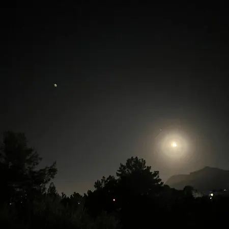 Cheerful And Cozy With Pool And Fireplace Athalassa