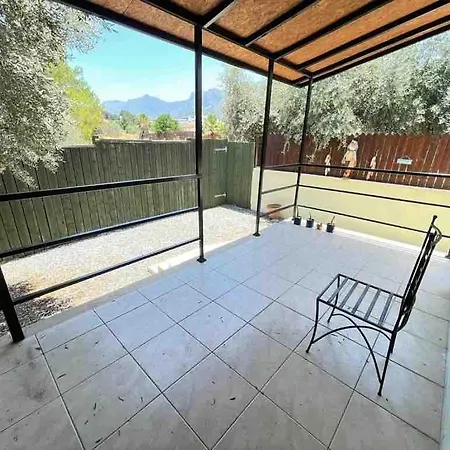 Cheerful And Cozy With Pool And Fireplace 度假居 Athalassa