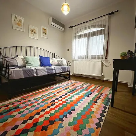 Cheerful And Cozy With Pool And Fireplace 度假居