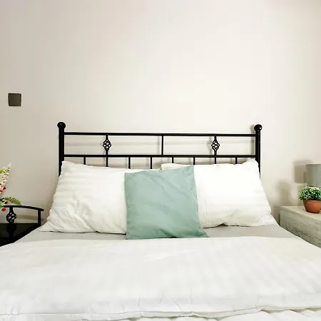 Cheerful And Cozy With Pool And Fireplace 度假居 *