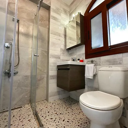 度假居 Cheerful And Cozy With Pool And Fireplace