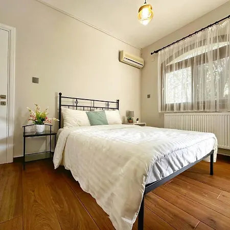 Cheerful And Cozy With Pool And Fireplace 度假居