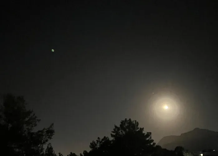 Cheerful And Cozy With Pool And Fireplace Athalassa