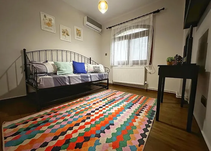 Cheerful And Cozy With Pool And Fireplace 別荘