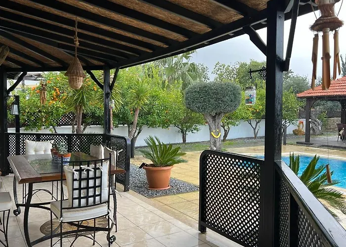 別荘 Cheerful And Cozy With Pool And Fireplace Athalassa