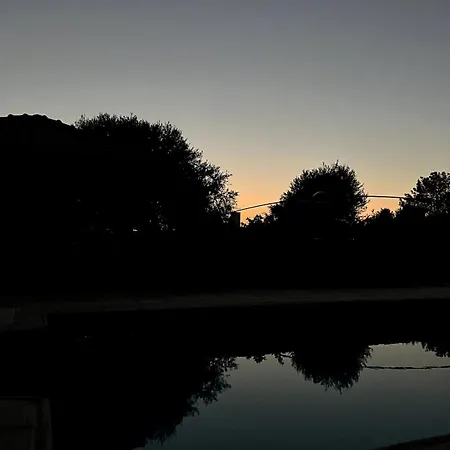 펜션 Cheerful And Cozy With Pool And Fireplace *