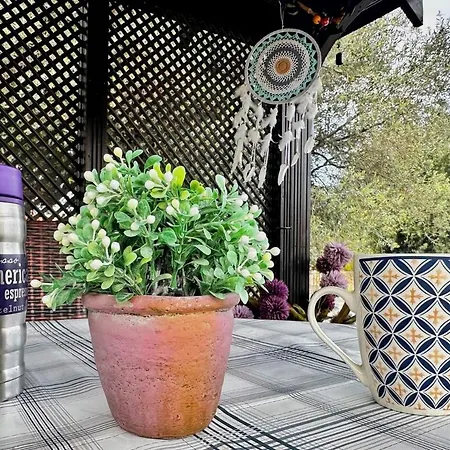 펜션 Cheerful And Cozy With Pool And Fireplace *