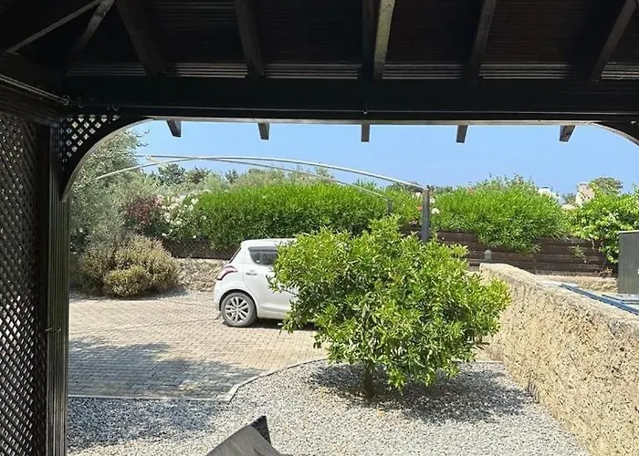 Prázdninový dům Cheerful And Cozy With Pool And Fireplace *