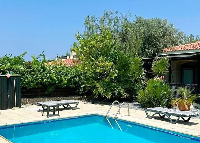 Cheerful And Cozy With Pool And Fireplace * Athalassa